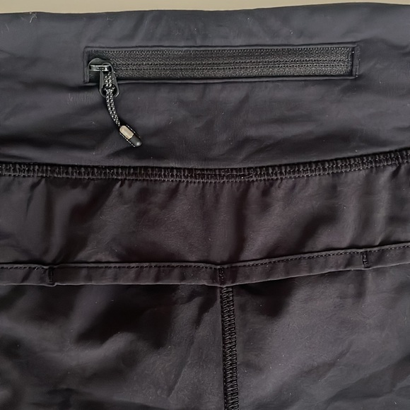 Lululemon Black Women's Athletic Shorts Size 4 - Picture 4 of 7
